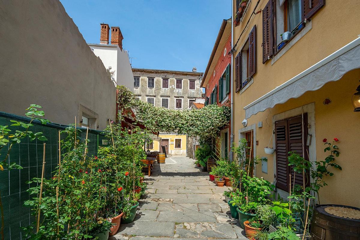 Appartement Alighieri unique à Pula Extérieur photo